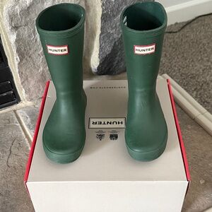 Hunter Green Rain Boots Kids size US 12B/13G